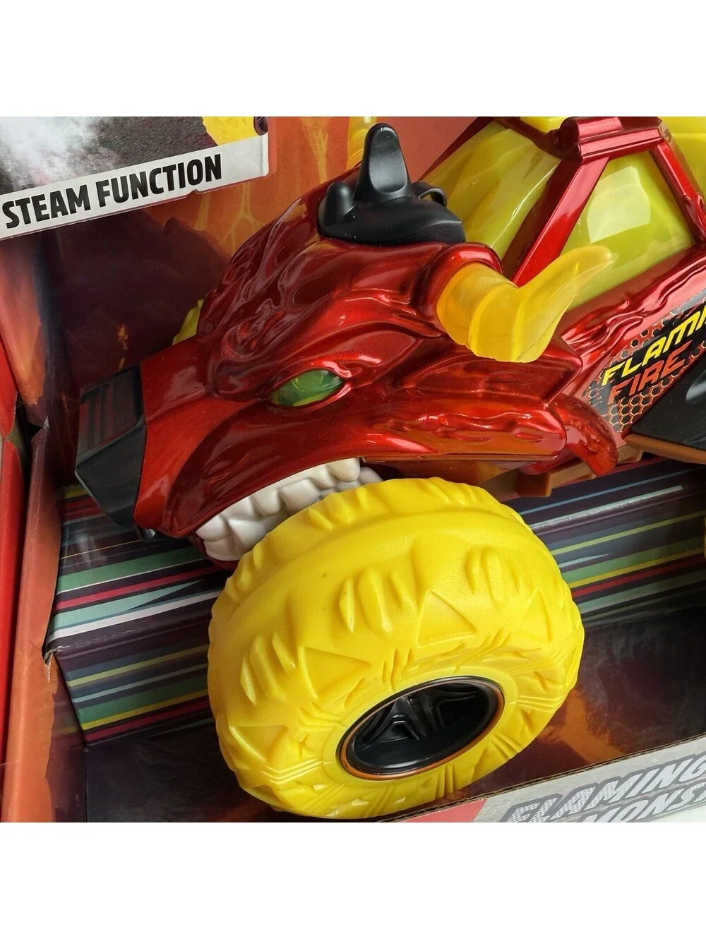 Dickie Toys Flaming Fire Monster Truck Steam Effect Light Sound Rubber Tires 3+